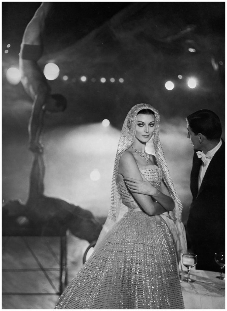 carmen-dellorefice-harpers-bazaar-october-1957-photo-richard-avedon