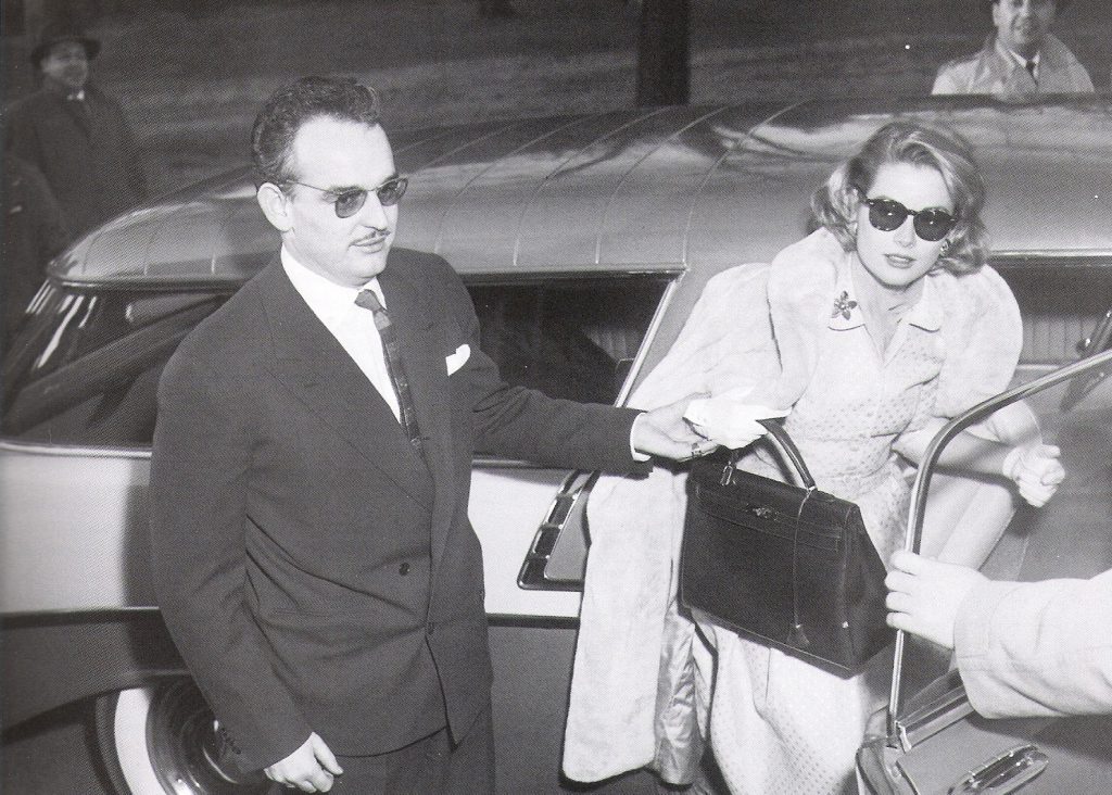 Grace Kelly con su Kelly Bag.