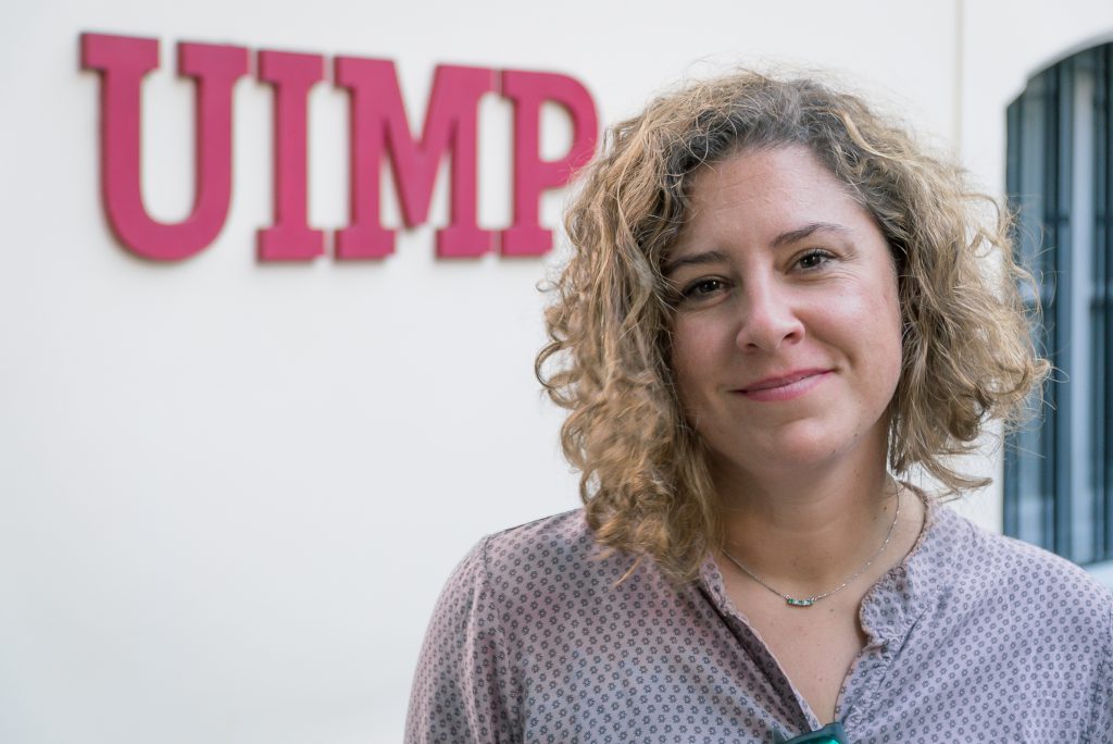 María Ortega posa en la nueva sede de la UIMP en Tenerife. / Foto: David Domínguez.