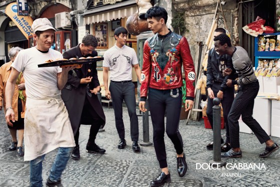 dolce-gabbana-fall-winter-2016-2017-advertisinig-campaign-in-naples-191-560x374