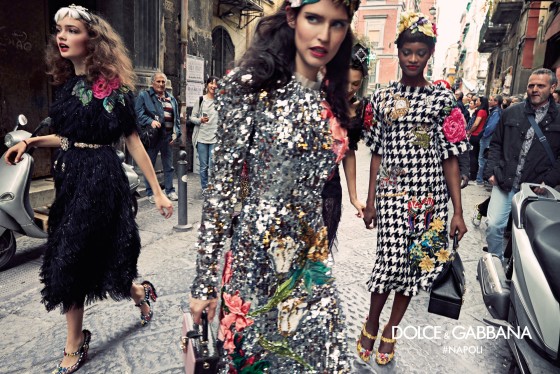 dolce-gabbana-fall-winter-2016-2017-advertisinig-campaign-in-naples-5-560x374